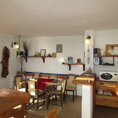 клуб #дворът Theyardclub Vendégház *